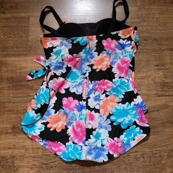 Swimsuit One Piece Floral Black Pink Size 18 Slimming Tropical Aloha - Picture 7 of 8